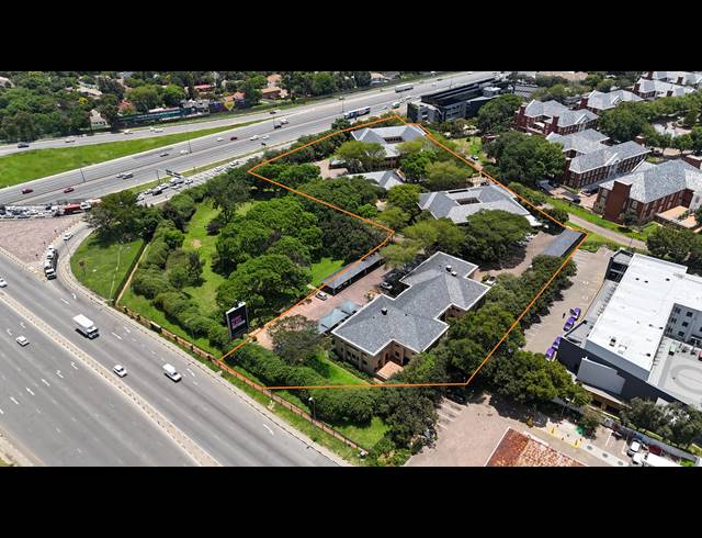 5,745M² OFFICE FOR SALE IN BRYANSTON
